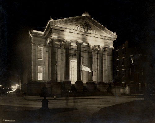 Gallier City Hall at night