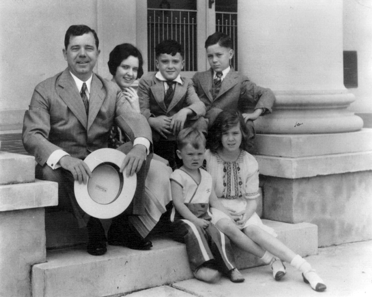 Governor Huey Long with his children and nephew and niece in Baton Rouge in the 1930s