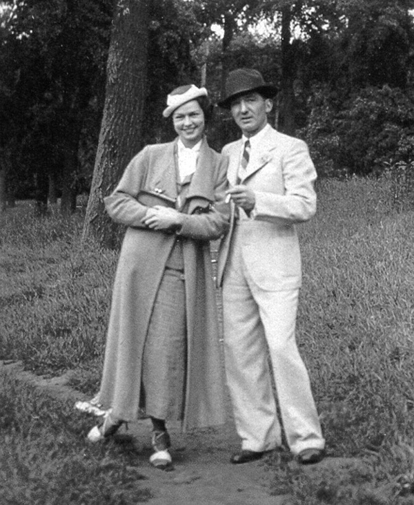 Challis and Jean at Versailles May 1935