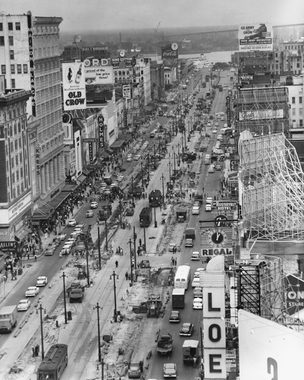 The "neutral ground" on Canal Street, photographed here in the 1950s, was once a division between the downtown Creole neighborhoods and the uptown American sector. Courtesy of the Louisiana Division/City Archives, New Orleans Public Library