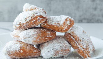 Café Au Lait & Beignets: A New Orleans Treat