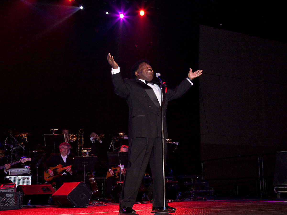 Percy Sledge Singing at the Alabama Country Music Hall of Fame, 2010